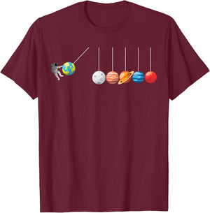 Funny Astrophysicist Shirt Planets Newton´s Cradle T-Shirt - T-Shirt | Maroon