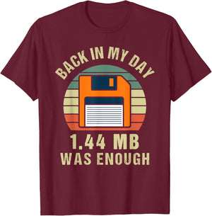 Floppy Disk Retro Vintage Design for Computer Scientist T-Shirt - T-Shirt | Maroon