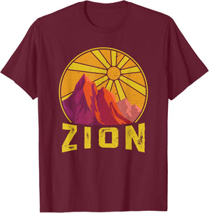 Zion National Park Nature Lover Hiking Fan T-Shirt - T-Shirt | Maroon