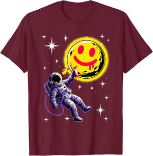 Graffiti Astronaut Spray Paint Street Art Drawing Artist T-Shirt - T-Shirt | Maroon