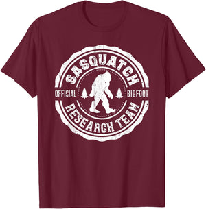 Bigfoot Finding Sasquatch Research Team Men Retro Vintage T-Shirt - T-Shirt | Maroon