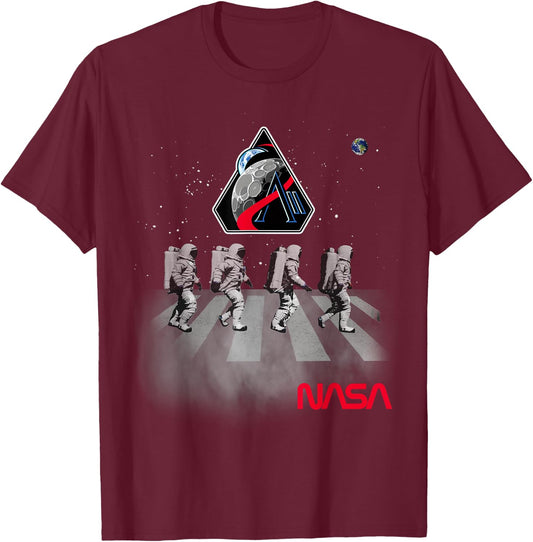 NASA Artemis II Mission Astronauts Walking in Space T-Shirt - T-Shirt | Maroon