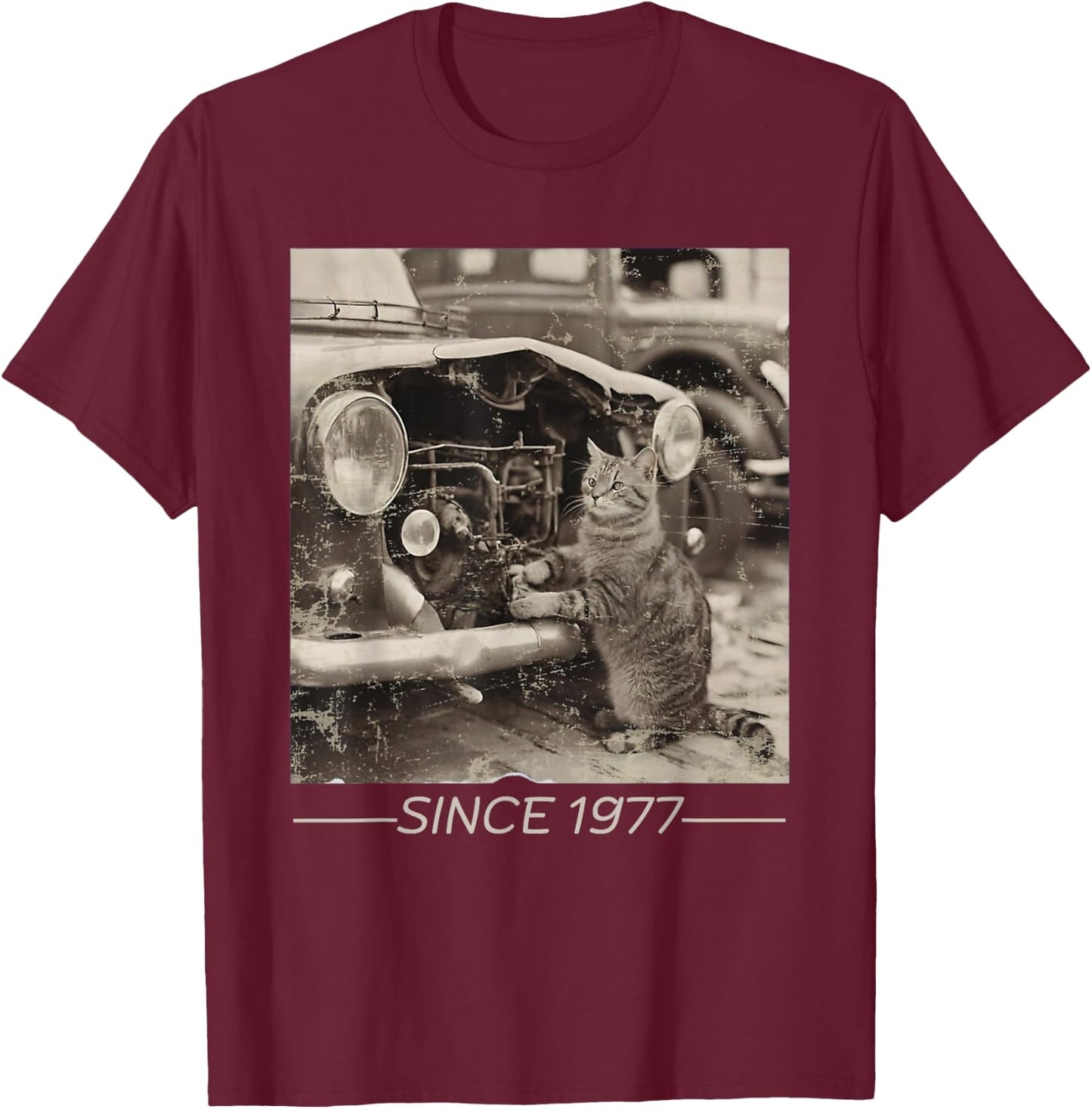 Cat Repairing a Car Vintage Car Mechanic Cat Lovers T-Shirt - T-Shirt | Maroon
