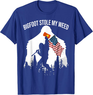 Bigfoot Stole My Weed Funny Retro Sasquatch Forest T-Shirt - T-Shirt | Royal