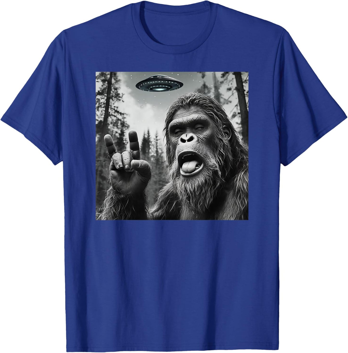 Funny Sasquatch Bigfoot Rock On Selfie With UFO Alien T-Shirt - T-Shirt | Royal