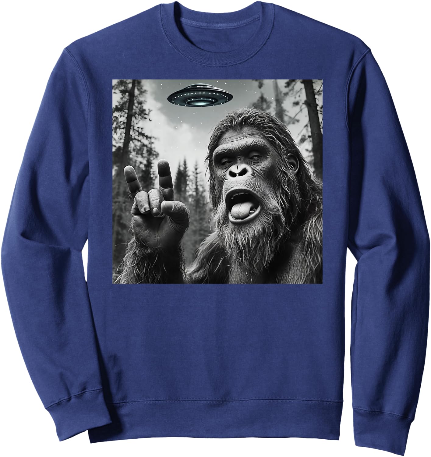 Funny Sasquatch Bigfoot Rock On Selfie With UFO Alien Sweatshirt - Sweatshirt | Navy