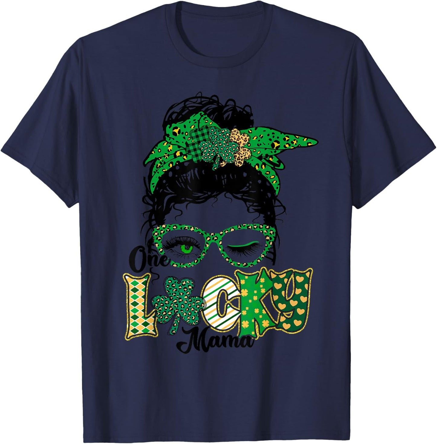One Lucky Mama St Patricks Day Mom Mother Shamrock T-Shirt - T-Shirt | Navy