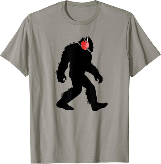 Bigfoot Wrestling Sport Sasquatch Wrestler T-Shirt - T-Shirt | Sand