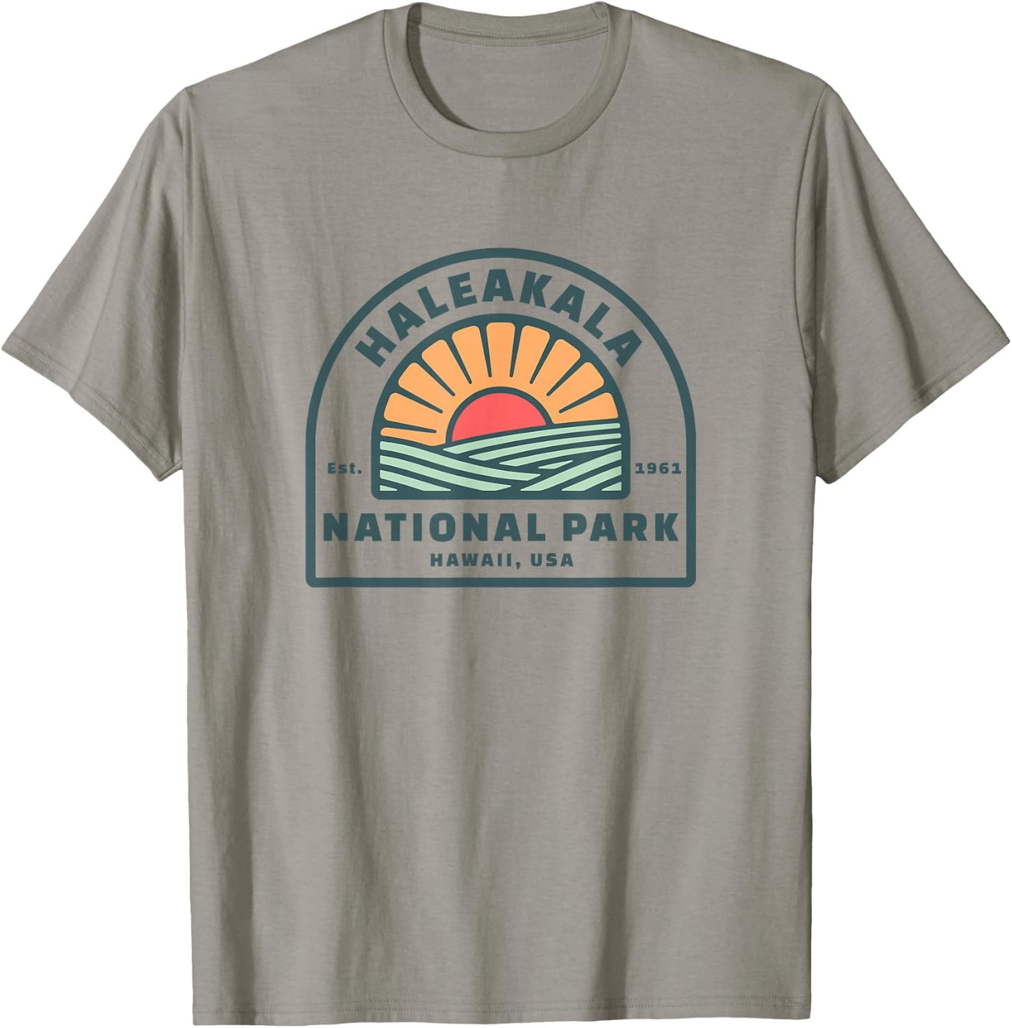 Family Vacation Design - Retro Haleakala National Park T-Shirt - T-Shirt | Sand