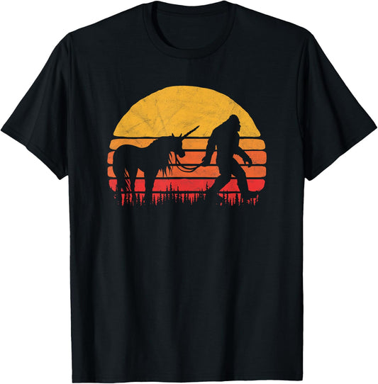 Funny Bigfoot / Sasquatch & Unicorn Funny Vintage 80s Design T-Shirt - T-Shirt | Black