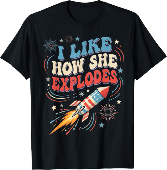 4th of July I Like How She Explodes Funny Couple Match Men T-Shirt - T-Shirt | Black