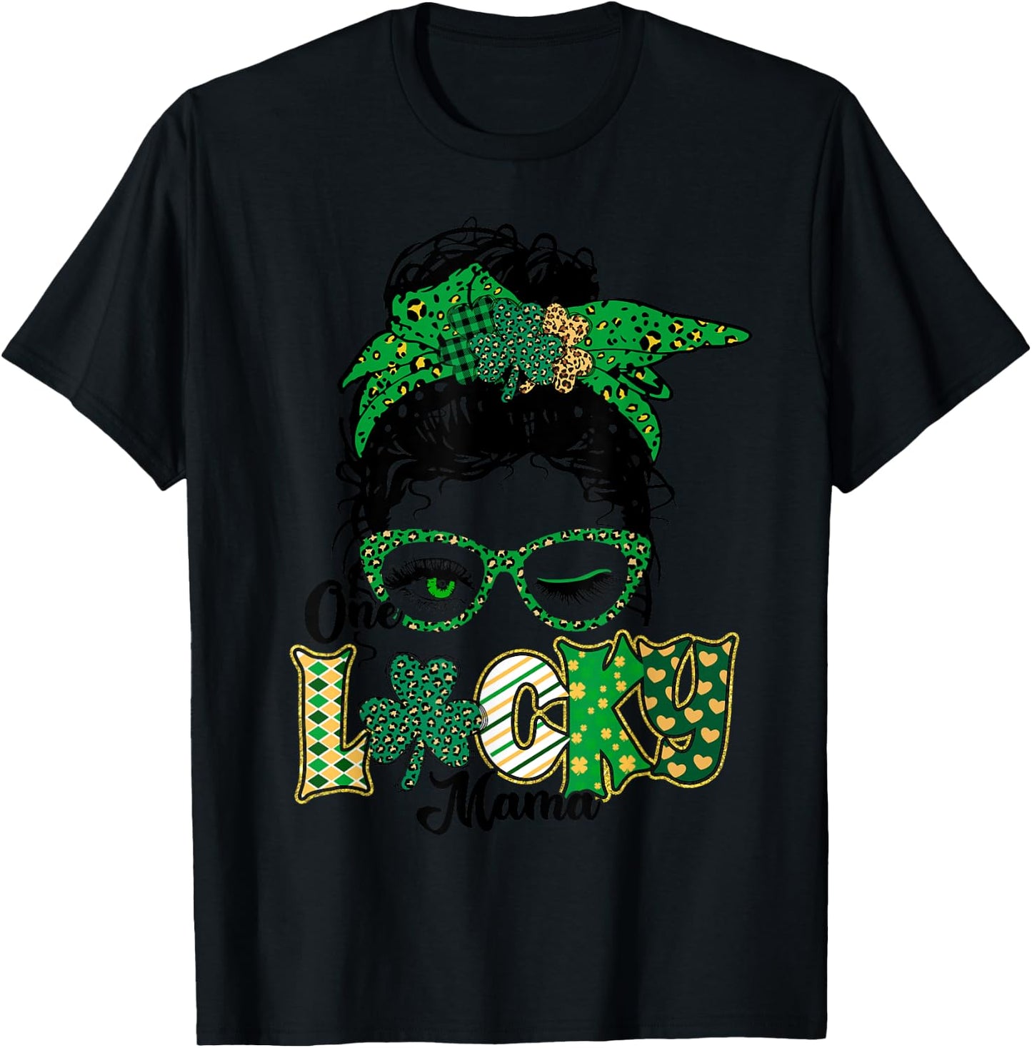 One Lucky Mama St Patricks Day Mom Mother Shamrock T-Shirt - T-Shirt | Black