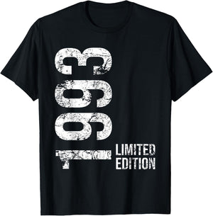 32nd Birthday 32 Years Old Man Woman Vintage 1993 T-Shirt - T-Shirt | Black