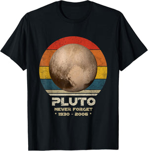 Pluto - Never Forget, Retro Style Planet Funny Space Science T-Shirt - T-Shirt | Black