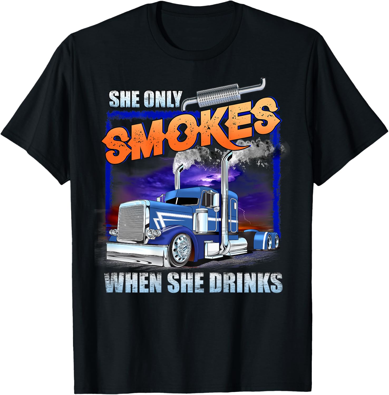 She Only Smokes When She Drinks T-Shirt - T-Shirt | Black