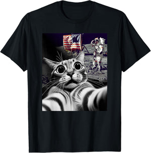 Funny Cat Takes Selfie Moon Landing Cat Selfie T-Shirt - T-Shirt | Black